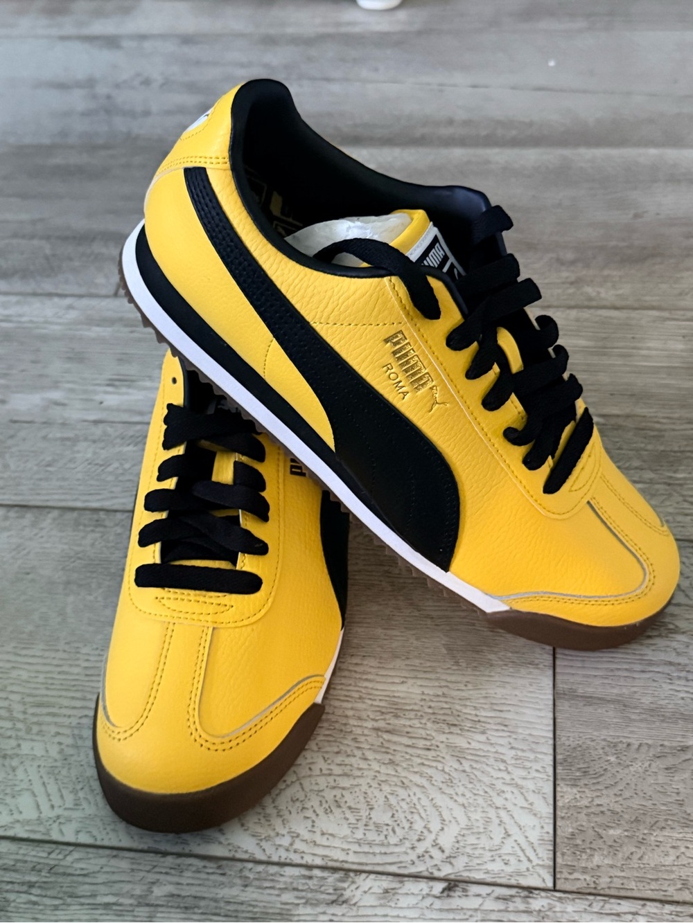 PUMA Roma 24 Yellow Black Gum Sneakers Men’s Size 9.5 New